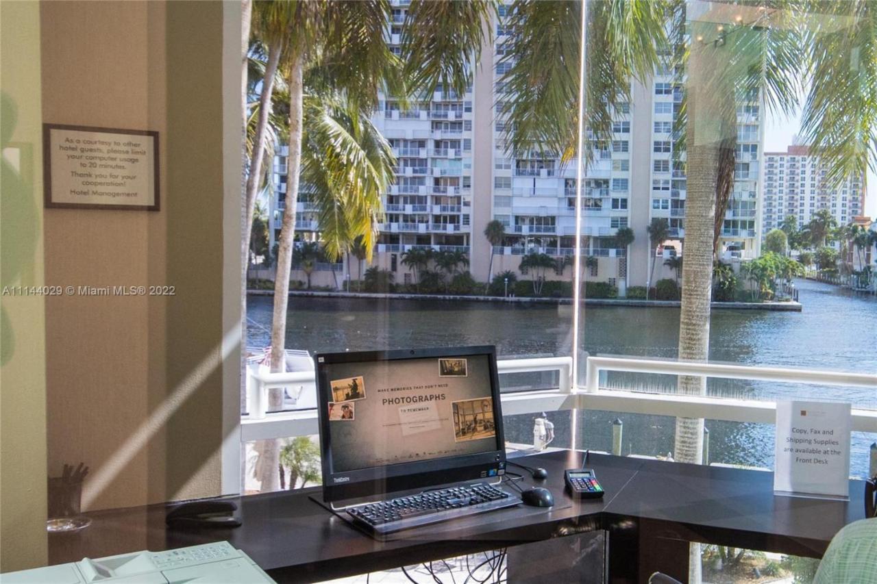 Gallery One - A Doubletree Suites By Hilton Hotel Fort Lauderdale Exterior foto